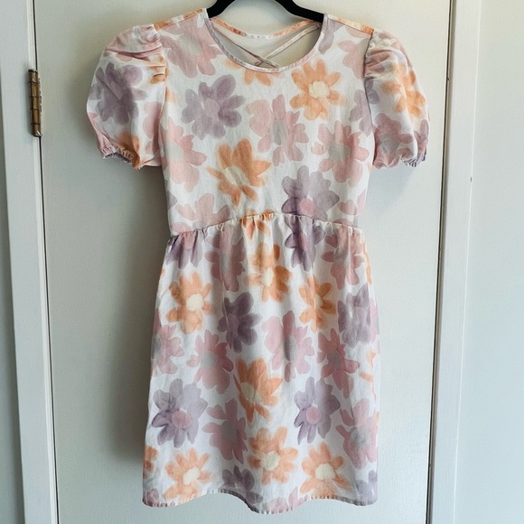 Aritzia Sunday Best Saida Dress White/Poetic Pink Watercolour Floral Print - Picture 2 of 11